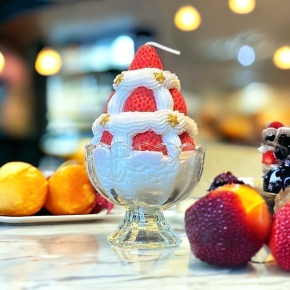 Other - ⚠️SALE Candle // Strawberry And Cream Soy Wax Decorative Candle